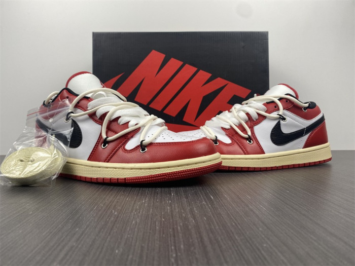 AIR JORDAN 1 LOW