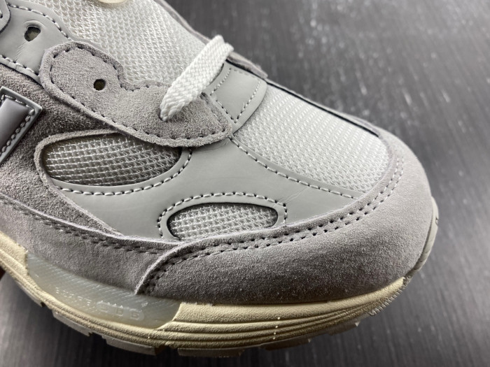 New Balance M992MD