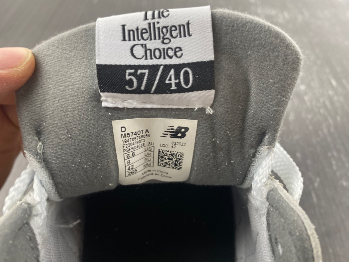 New Balance M5740TA