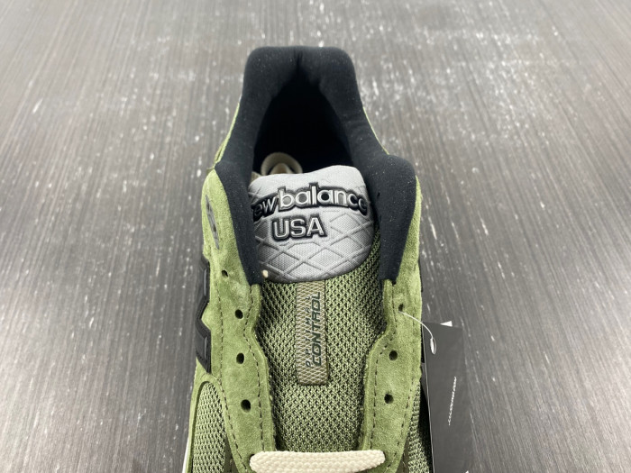New Balance M990AD3