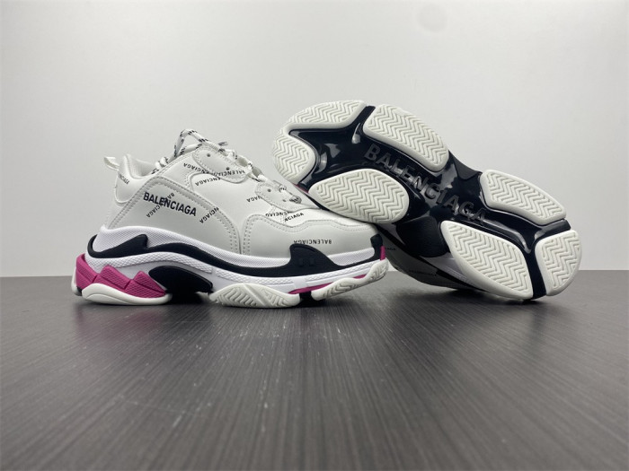 BLCG SNEAKER TRIPLE.S.