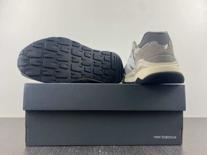 New Balance M5740TA