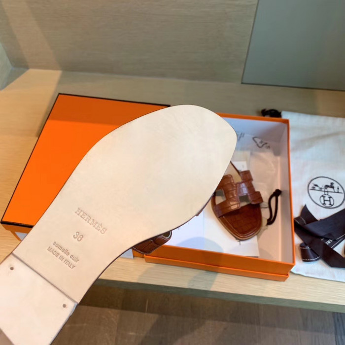 H**mes sandals