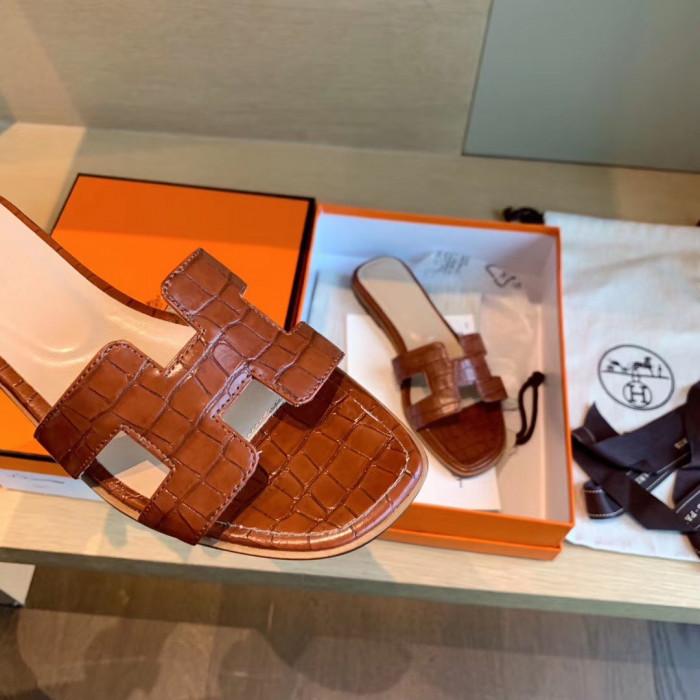 H**mes sandals