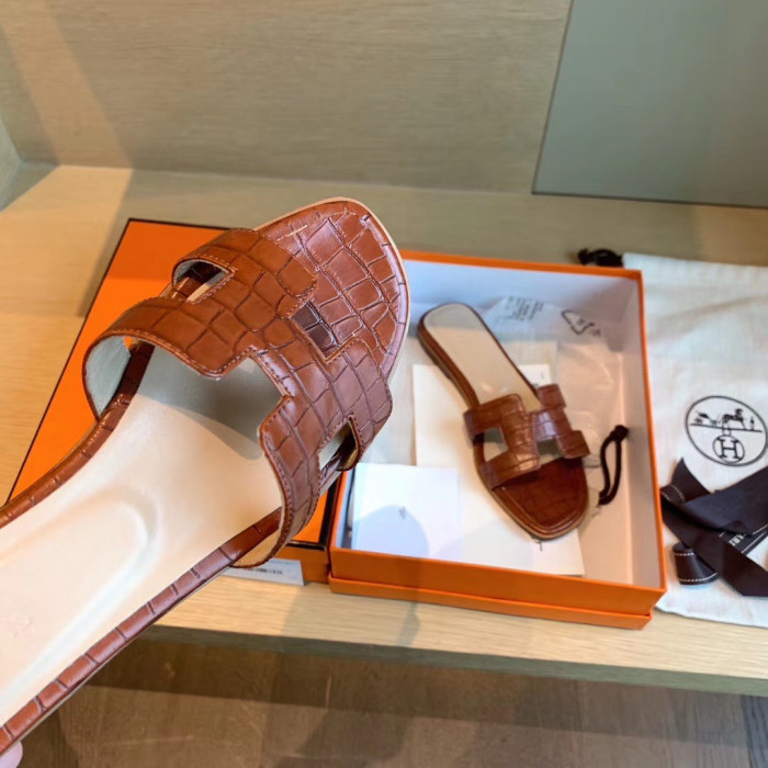 H**mes sandals