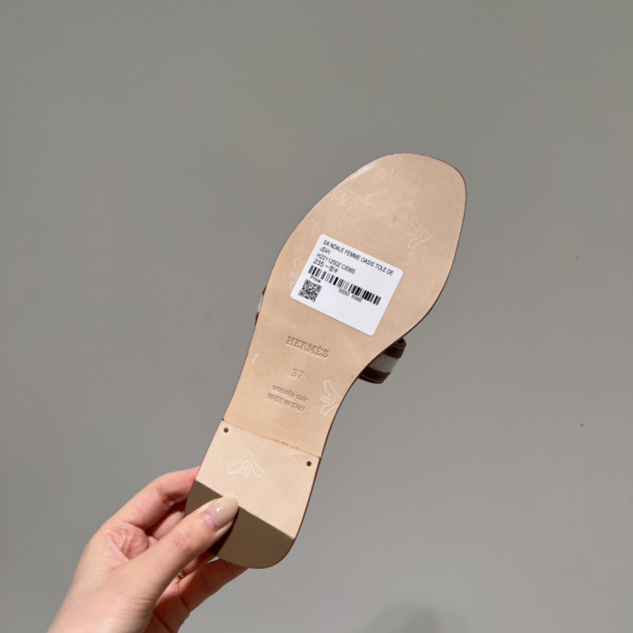 H**mes sandals