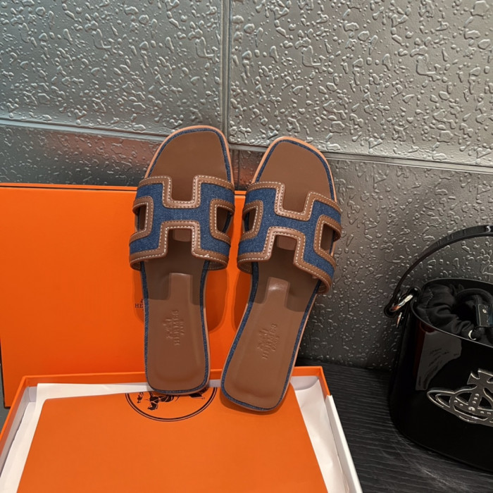 H**mes sandals