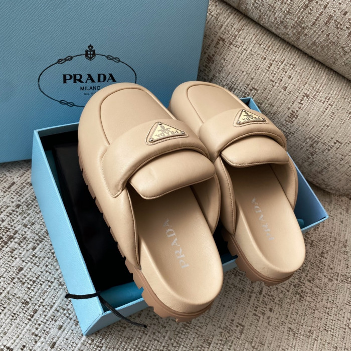Pra*a sandal