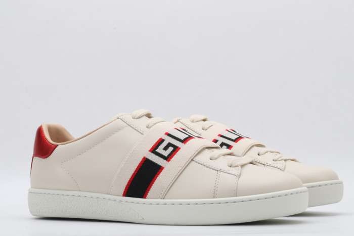 G*u*i platform sneaker