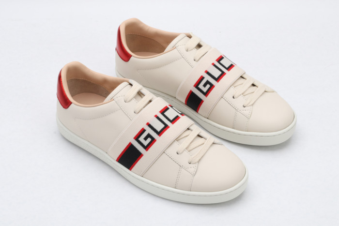 G*u*i platform sneaker