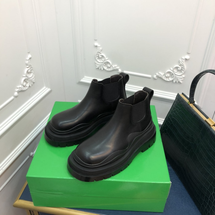 botteg*Ve*ne*ta boots women + men