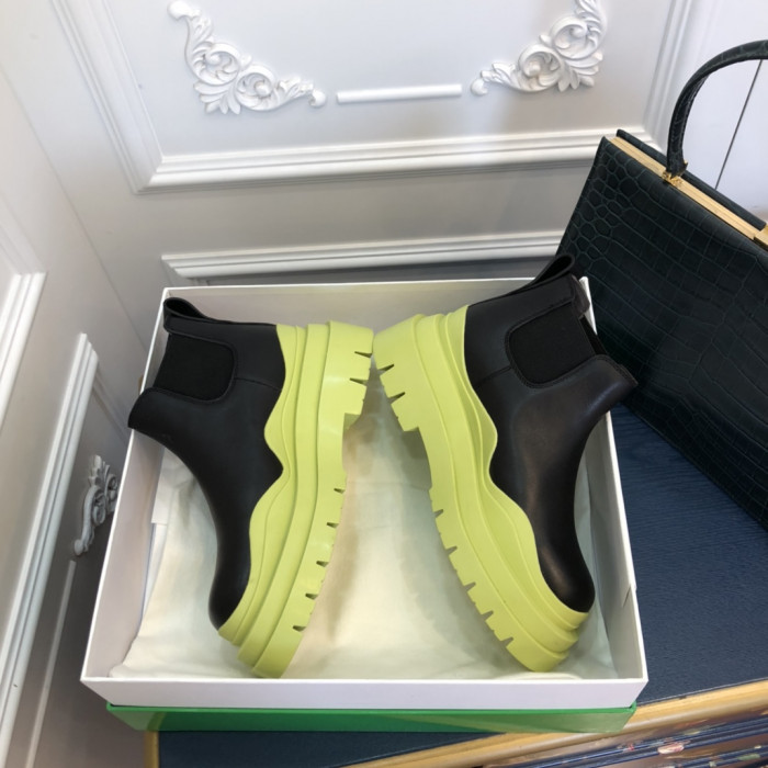 botteg*Ve*ne*ta boots women + men