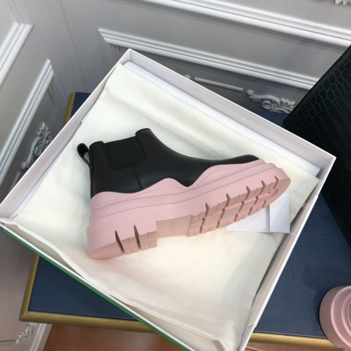 botteg*Ve*ne*ta boots women + men