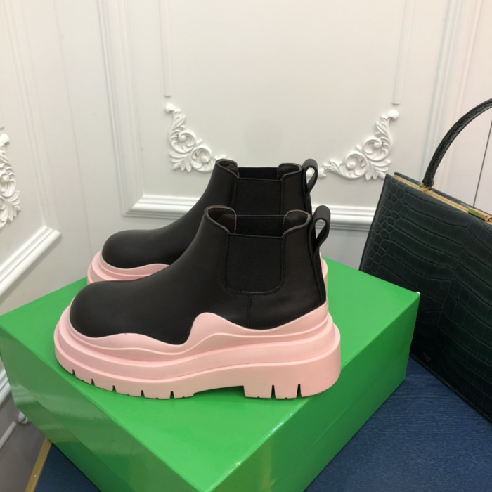 botteg*Ve*ne*ta boots women + men