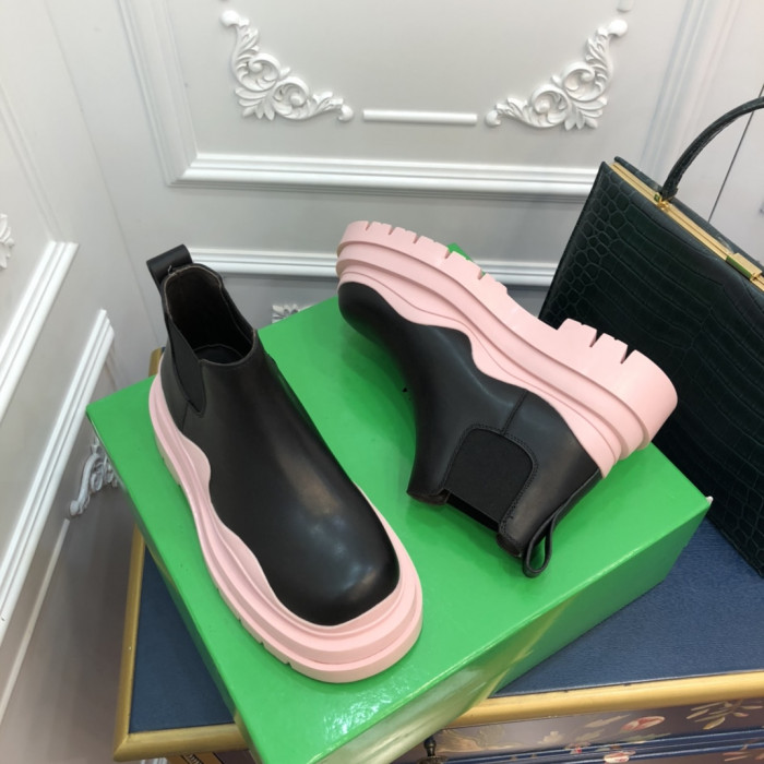 botteg*Ve*ne*ta boots women + men