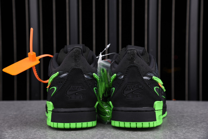 Off-White x Air Rubber Dunk