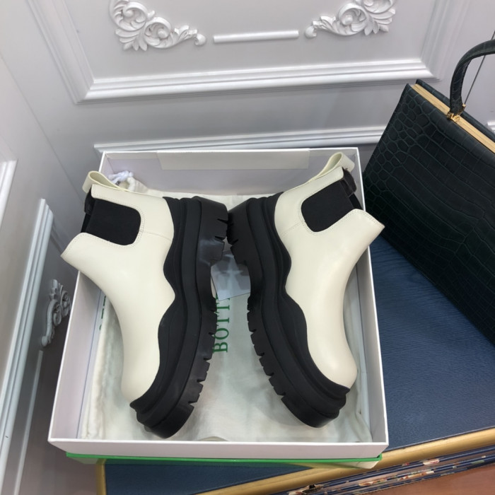 botteg*Ve*ne*ta boots women + men