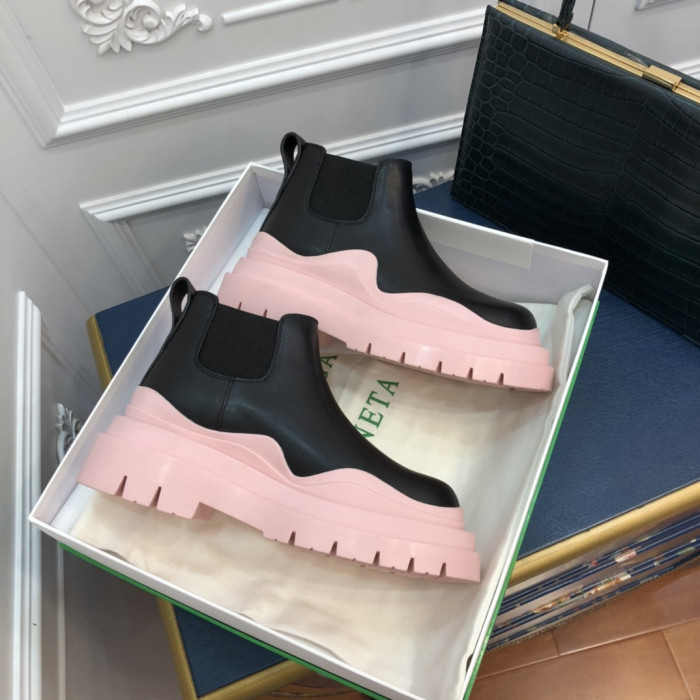 botteg*Ve*ne*ta boots women + men