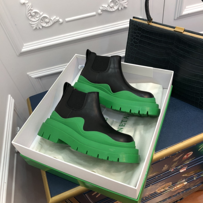 botteg*Ve*ne*ta boots women + men