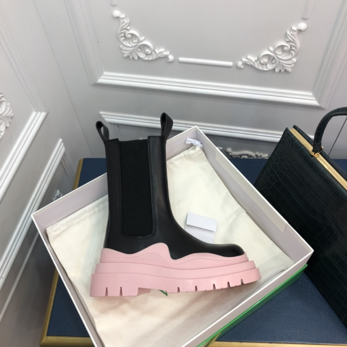 botteg*Ve*ne*ta boots women + men