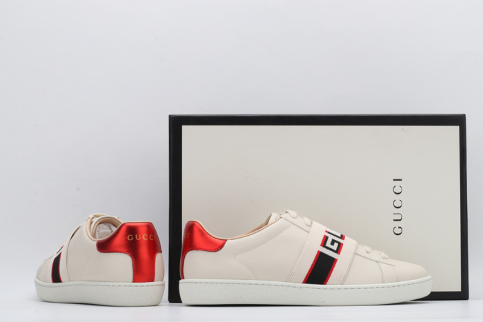 G*u*i platform sneaker