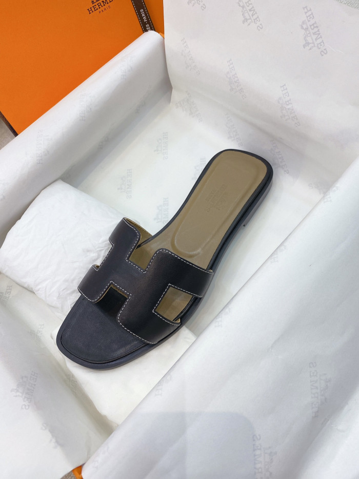 H**mes sandals
