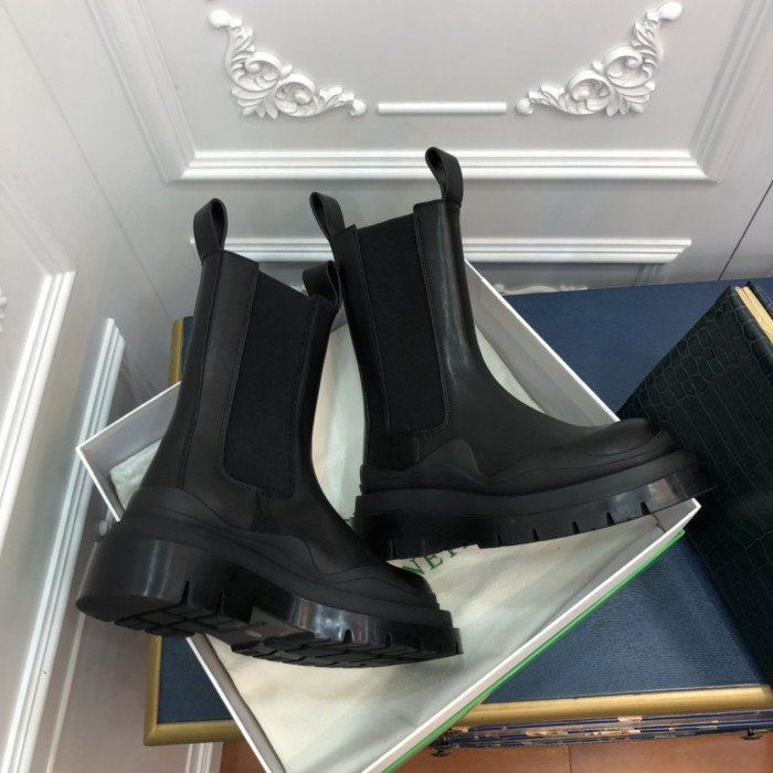 botteg*Ve*ne*ta boots women + men