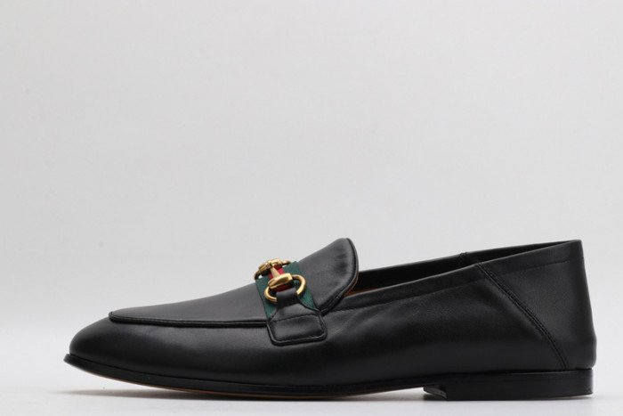 G*u*i loafer
