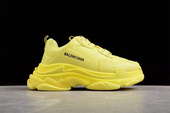 BLCG SNEAKER TRIPLE.S.