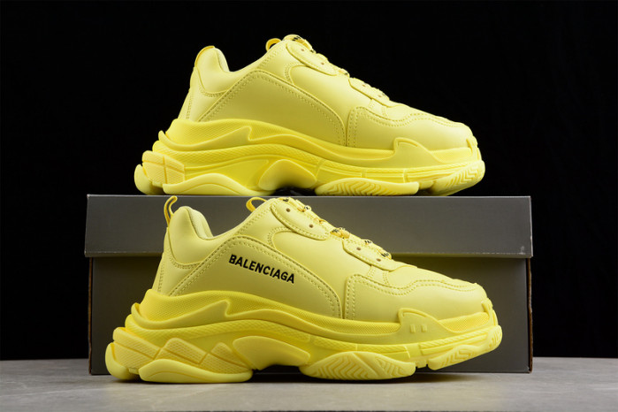 BLCG SNEAKER TRIPLE.S.