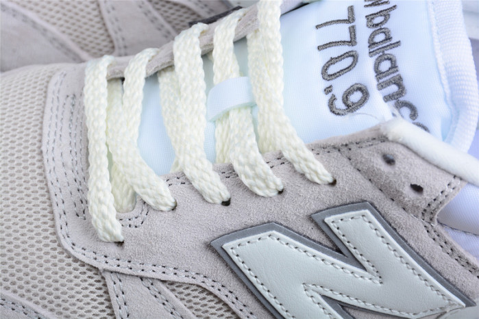 New Balance M7709CV
