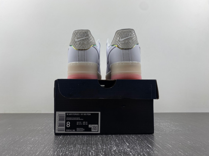 NIKE AIR FORCE 1 