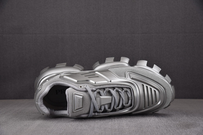 Pra*a sneaker