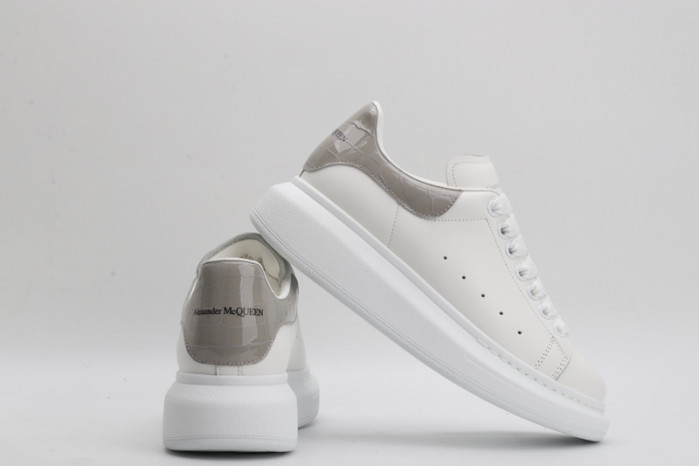 ALEXANDER MCQUEEN OVERSIZED