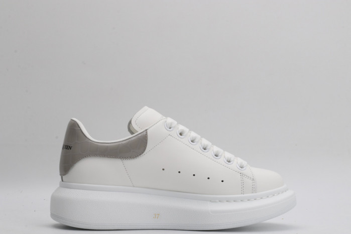 ALEXANDER MCQUEEN OVERSIZED