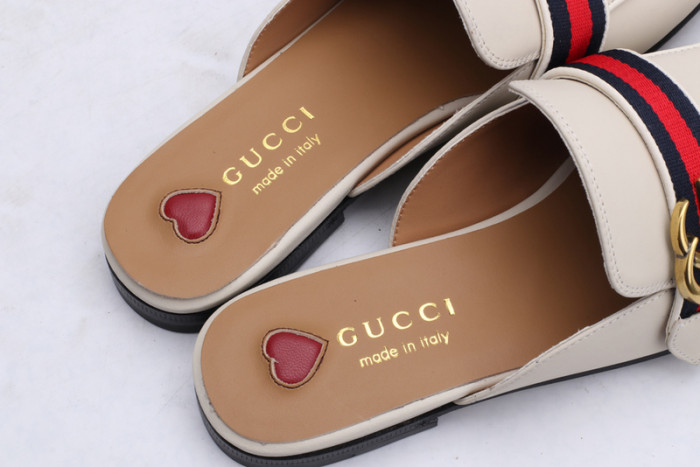 G*u*i  loafer