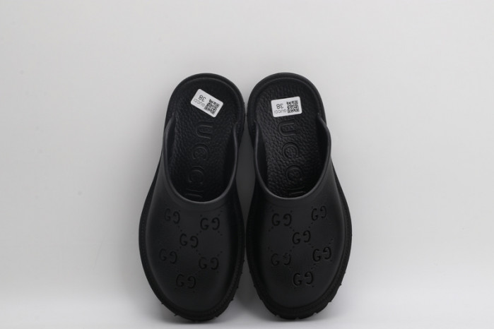 G*u*i sandal