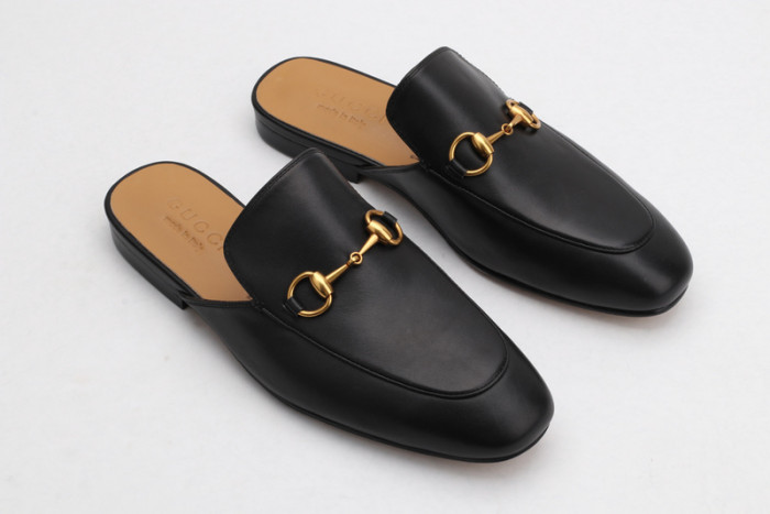G*u*i  loafer