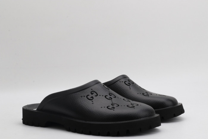 G*u*i sandal