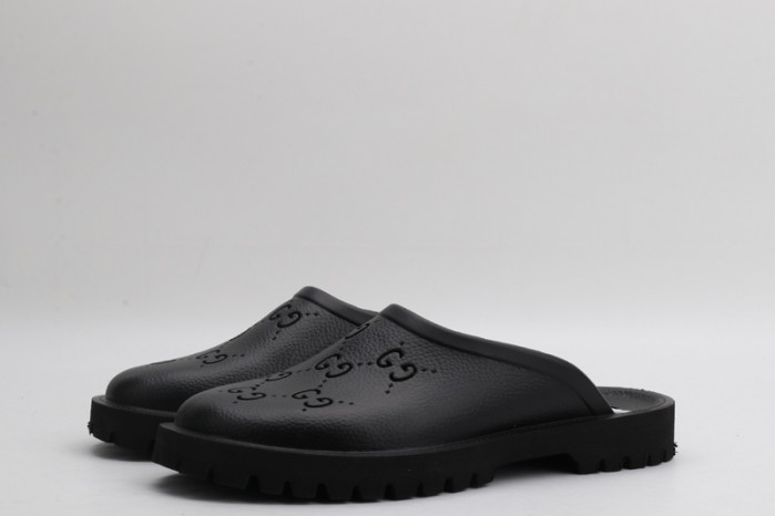 G*u*i sandal
