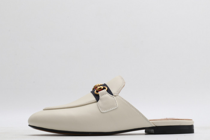 G*u*i loafer