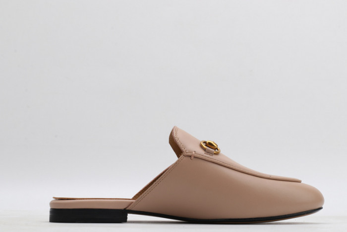G*u*i  loafer