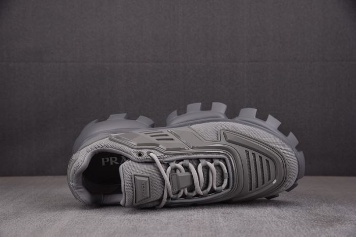 Pra*a sneaker