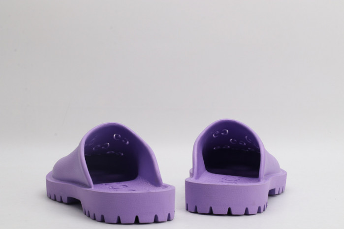 G*u*i sandal