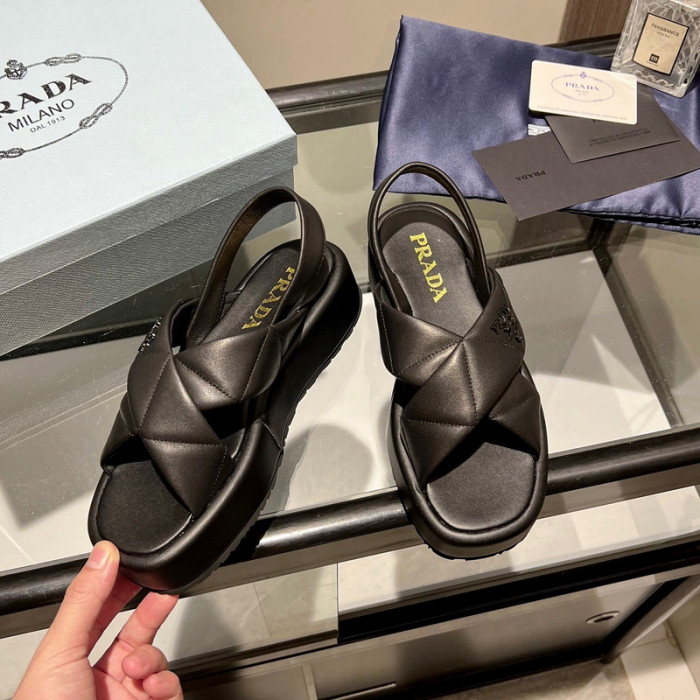 Pra*a sandal
