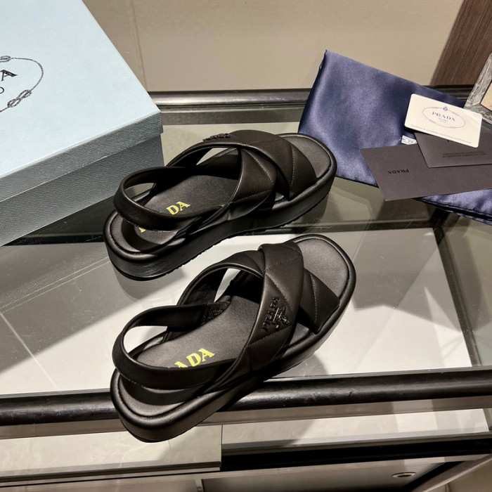 Pra*a sandal