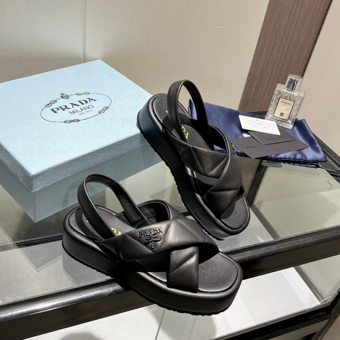 Pra*a sandal