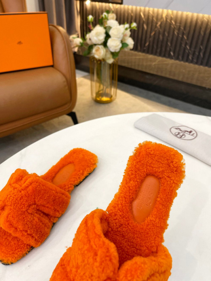 H**mes sandals