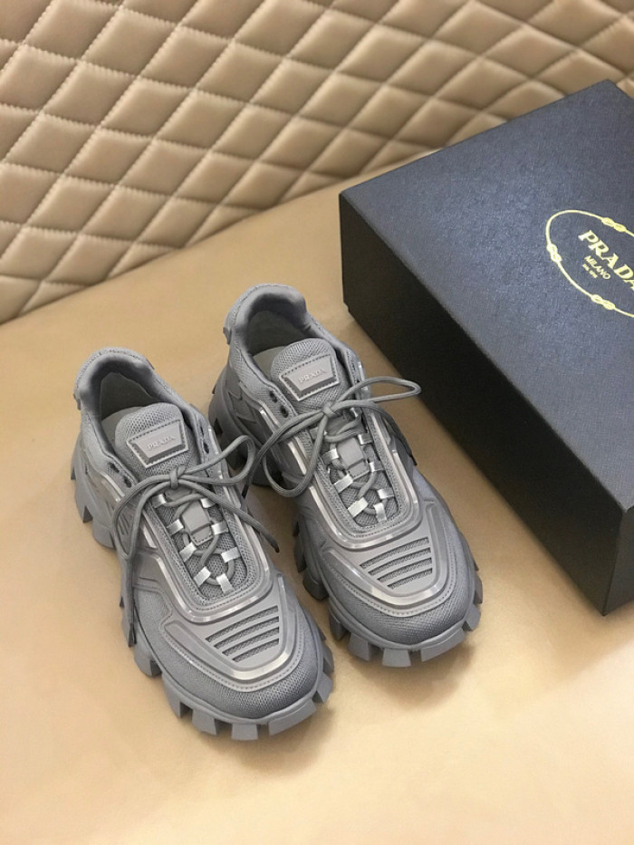 Pra*a sneaker