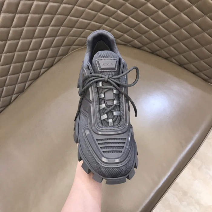 Pra*a sneaker